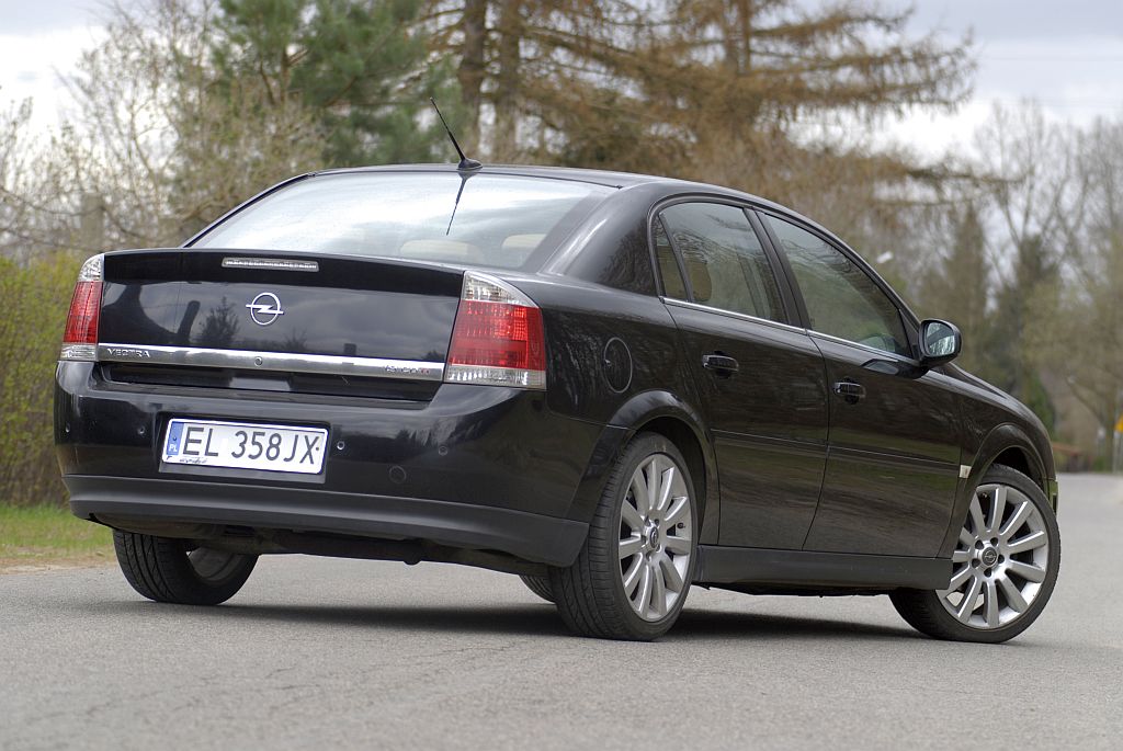 EL 358JX opel vectra.jpg
